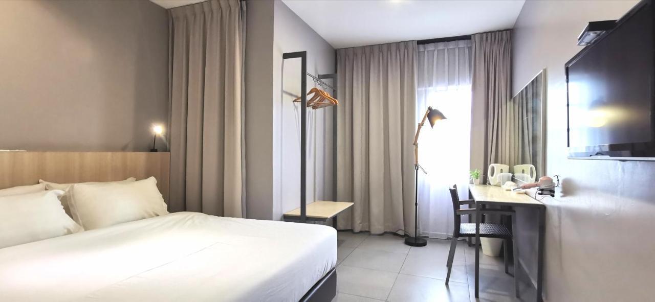 Country Inn Кулаи Экстерьер фото